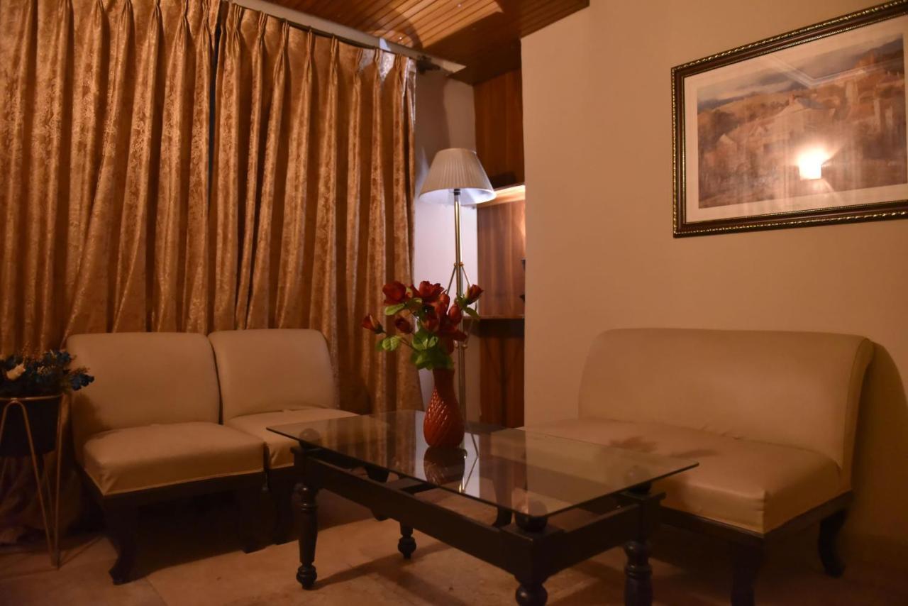 Shalimar Tower Hotel ลาฮอร์ ภายนอก รูปภาพ
