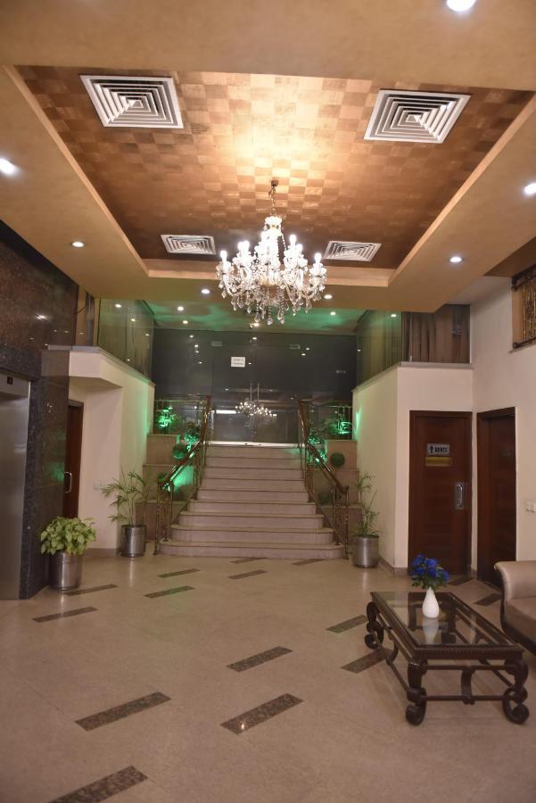 Shalimar Tower Hotel ลาฮอร์ ภายนอก รูปภาพ