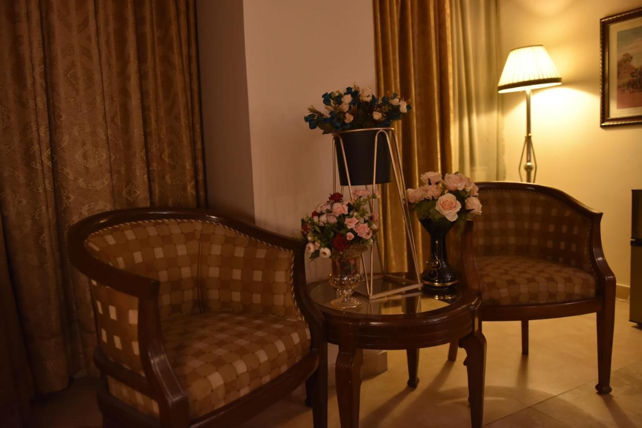 Shalimar Tower Hotel ลาฮอร์ ภายนอก รูปภาพ