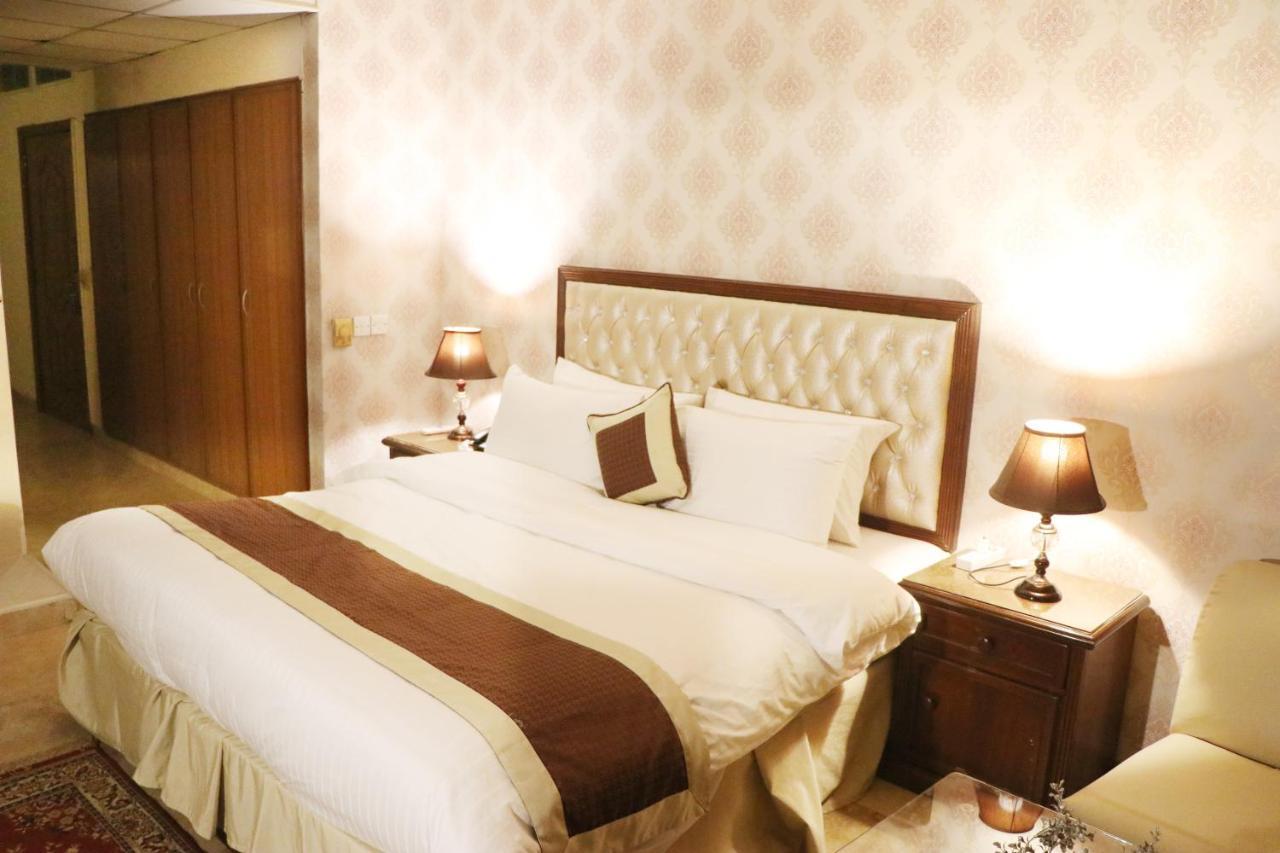 Shalimar Tower Hotel ลาฮอร์ ภายนอก รูปภาพ